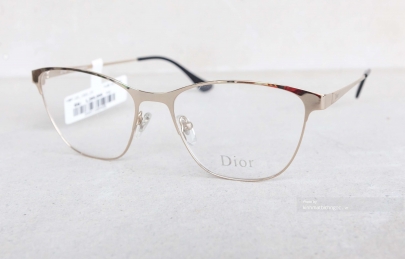 BST các mẫu gọng kính titan nam nữ yêu thích và 6 điều cần biết