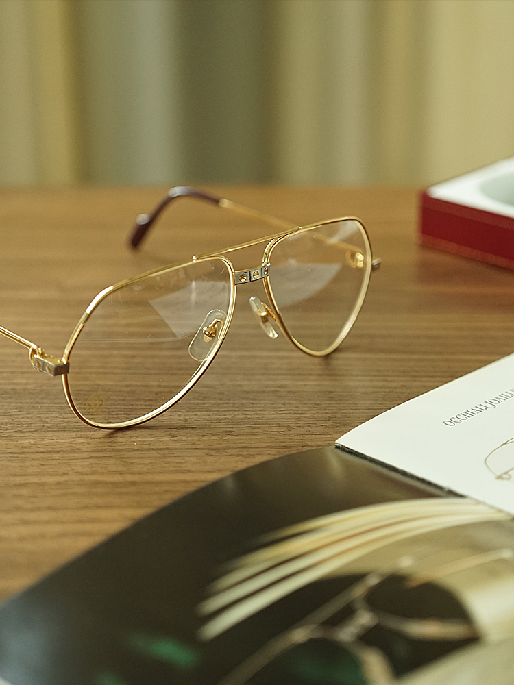 Có phải tất cả kính Cartier đều làm bằng vàng